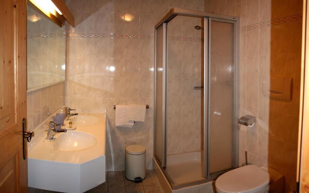 Hotel Piné Tires Habitación foto